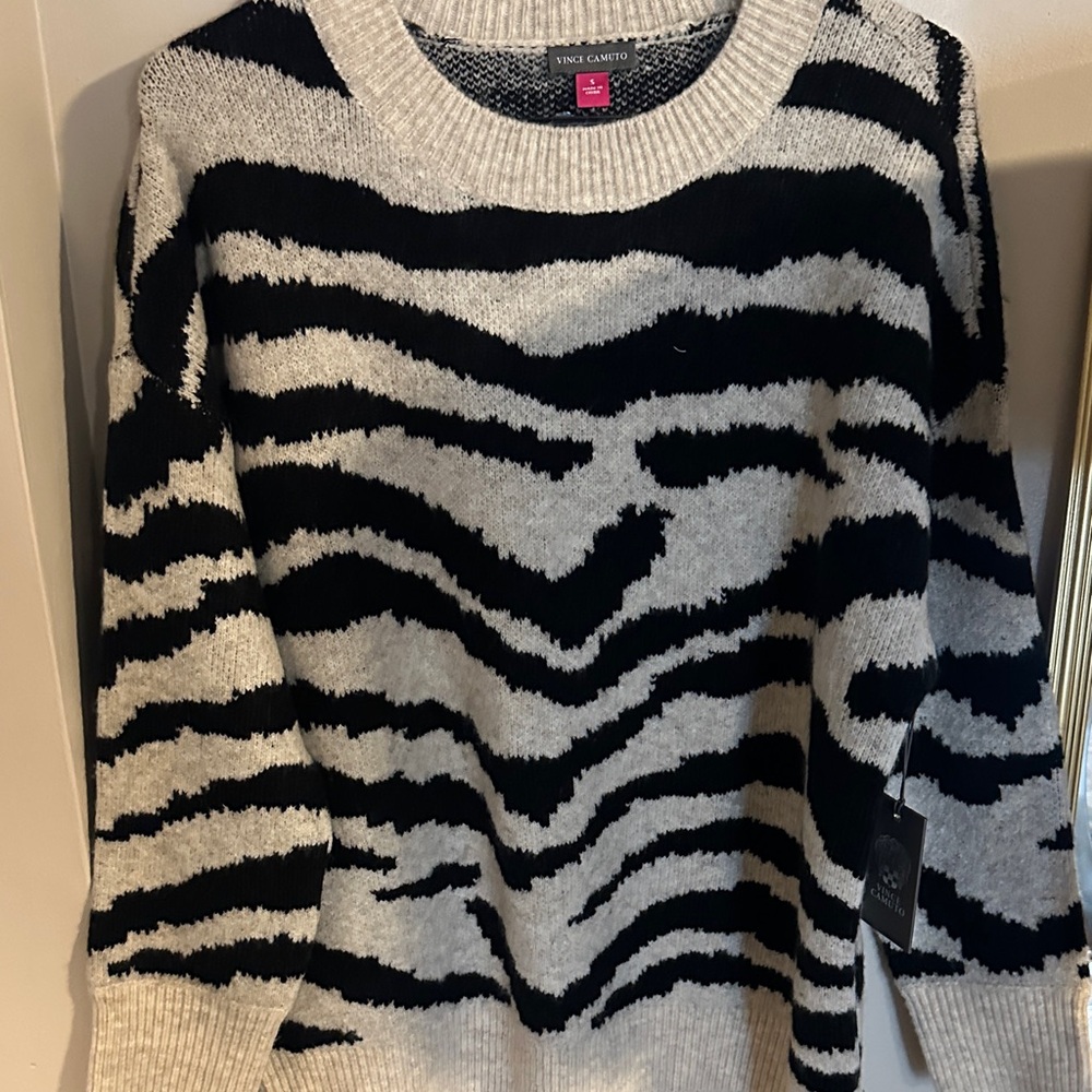 Vince Camuto Zebra Pattern Sweater in Black and Cream